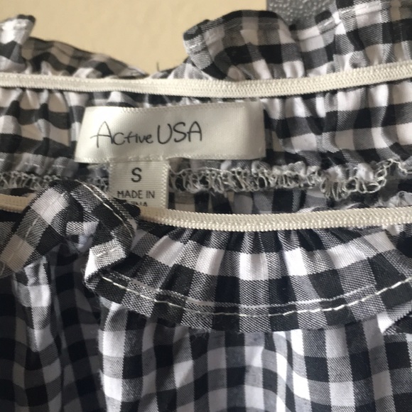 Active USA Off shoulder top - Picture 3 of 7